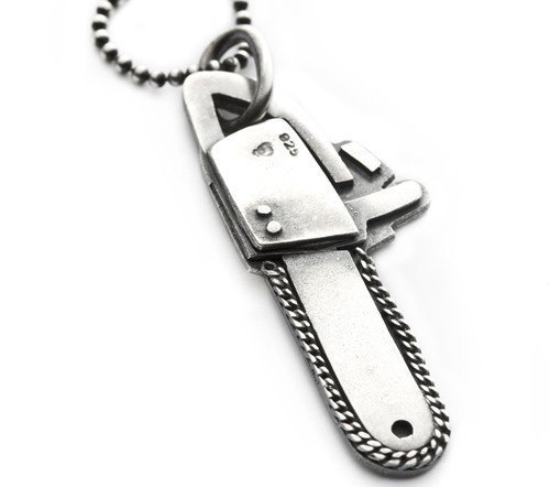 http://likecool.com/Style/Accessories/Chain%20Saw%20Pendant/Chain-Saw-Pendant.jpg
